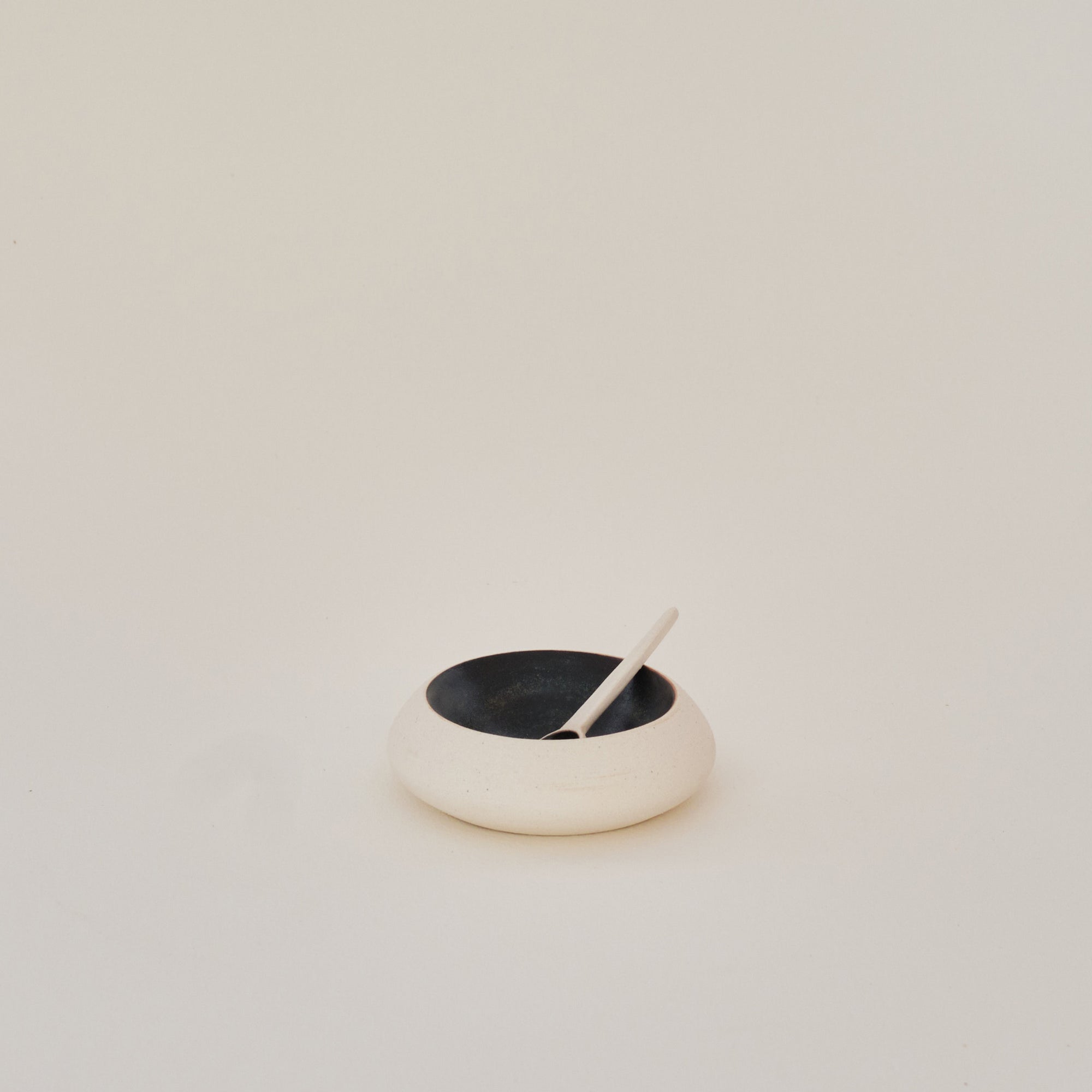 Ebony Condiment Nest