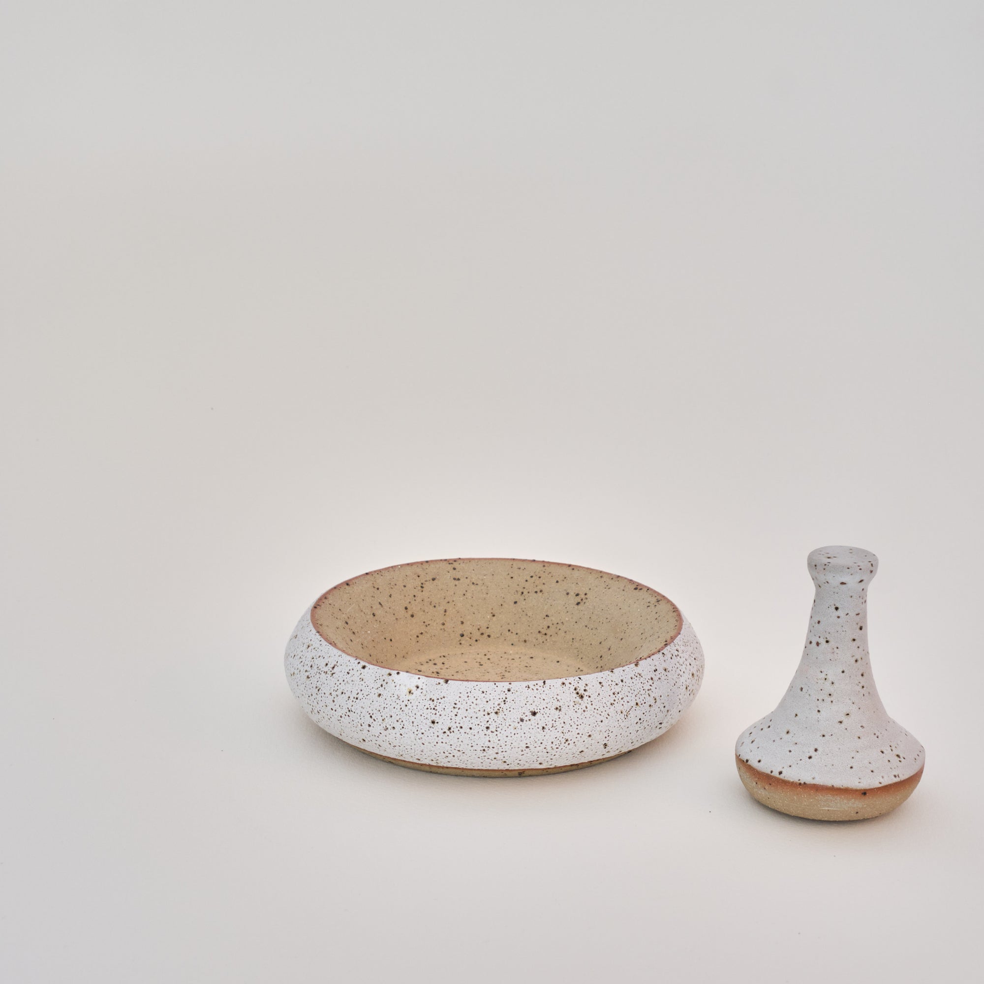 Blanched Grinding Nest