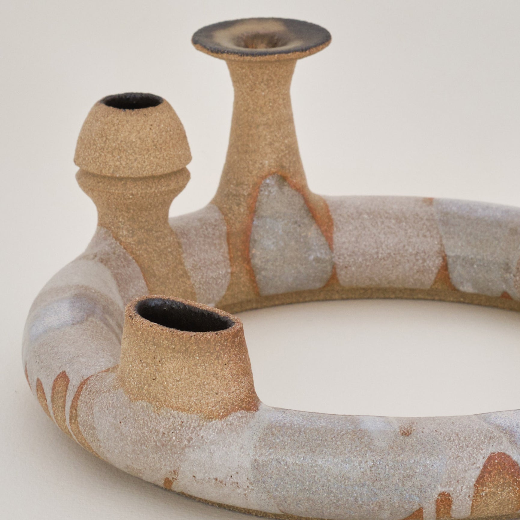 Dappled Flower Ring Vase