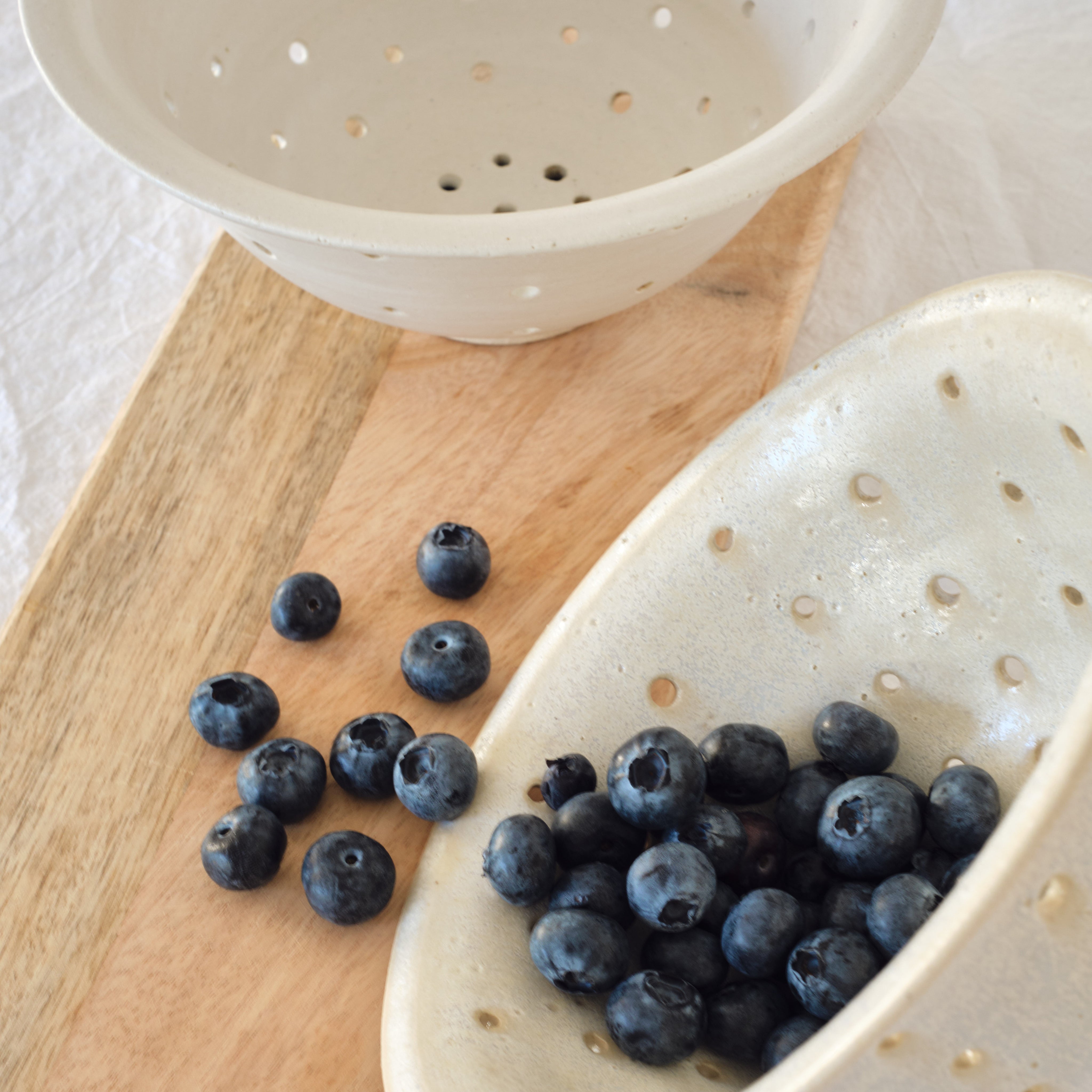 Berry Strainer SWALŌ Ceramics